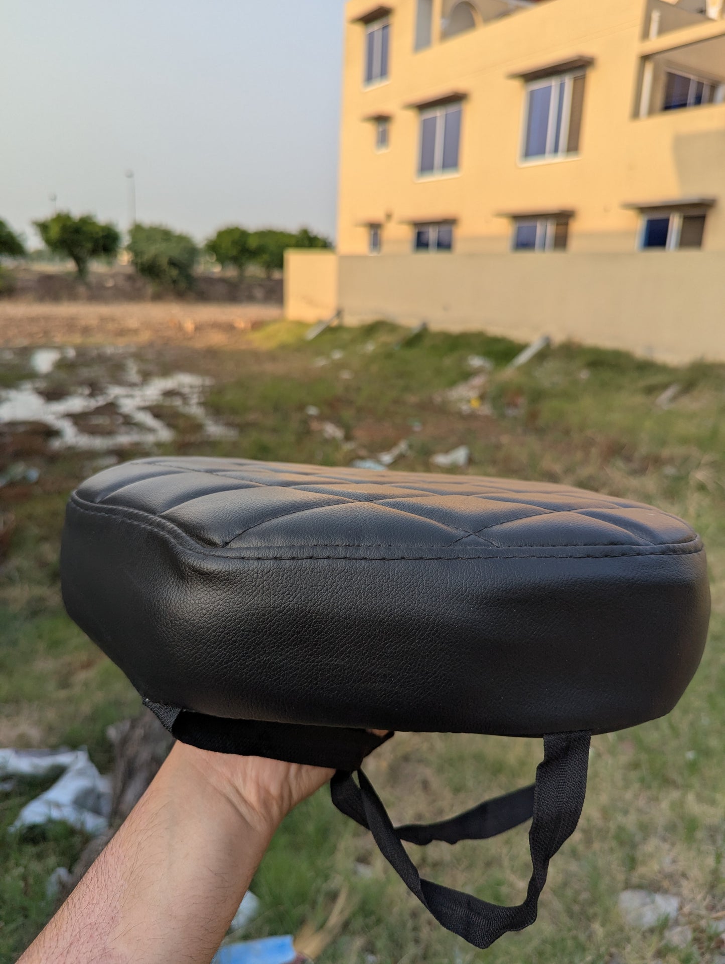 Motorcycle Seat Cushion – Universal Fit (Compatible with Honda CD 70, CG 125/150, China 70, Suzuki, Yamaha, EVEs & More)