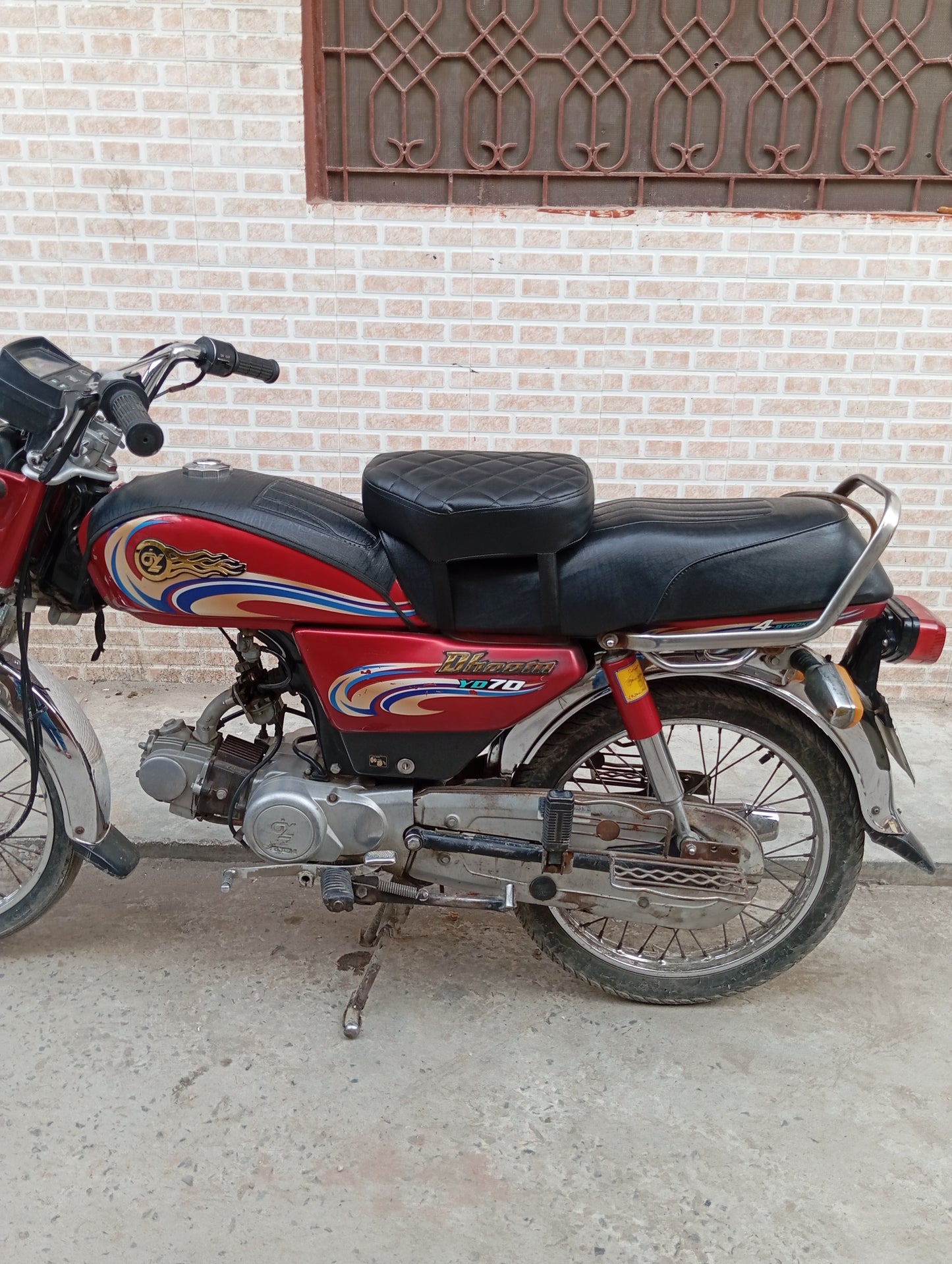 Motorcycle Seat Cushion – Compatible with Honda CD 70, CG 125/150, China 70, Suzuki, Yamaha.